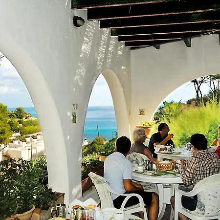 Pinos Bed & Breakfast 2*